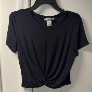 Gaze Black Twist-Front Crop Top